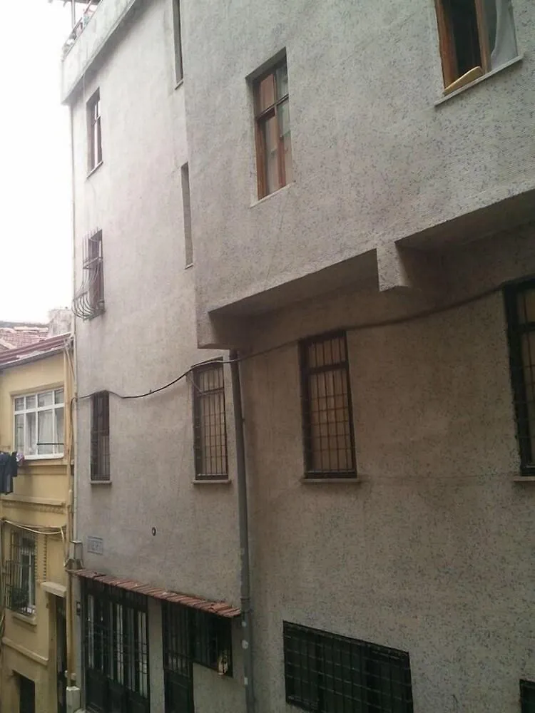 Nelly Guesthouse Istanbul